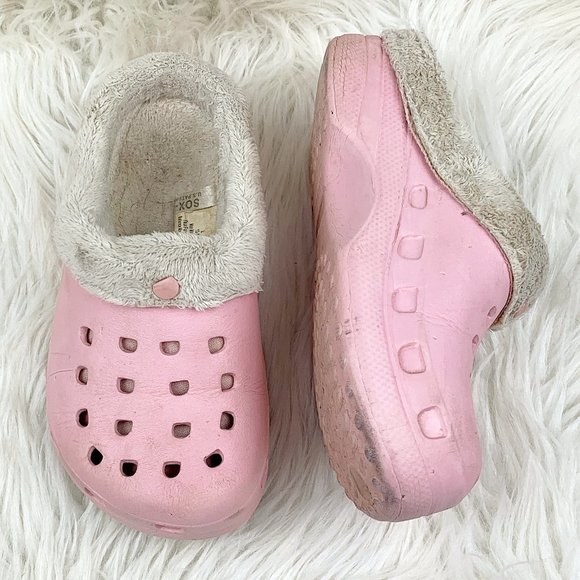 $5 CLEARANCE! Target Fur-Lined All-Weather Slip-On Clog - Picture 3 of 13